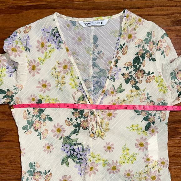 Zara Textured Cream Floral Long Sleeve Sheer Blouse Size Small - Picture 14 of 16